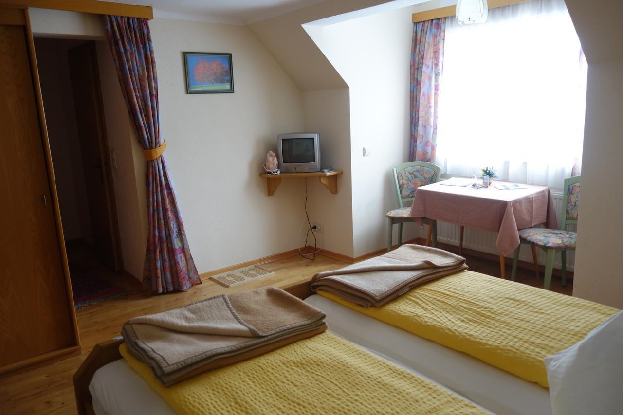 Edelsteinhotel Guniwirt Krakaudorf Phòng bức ảnh