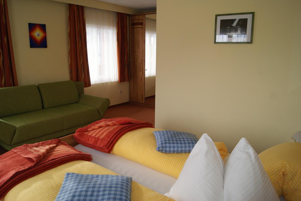 Edelsteinhotel Guniwirt Krakaudorf Phòng bức ảnh